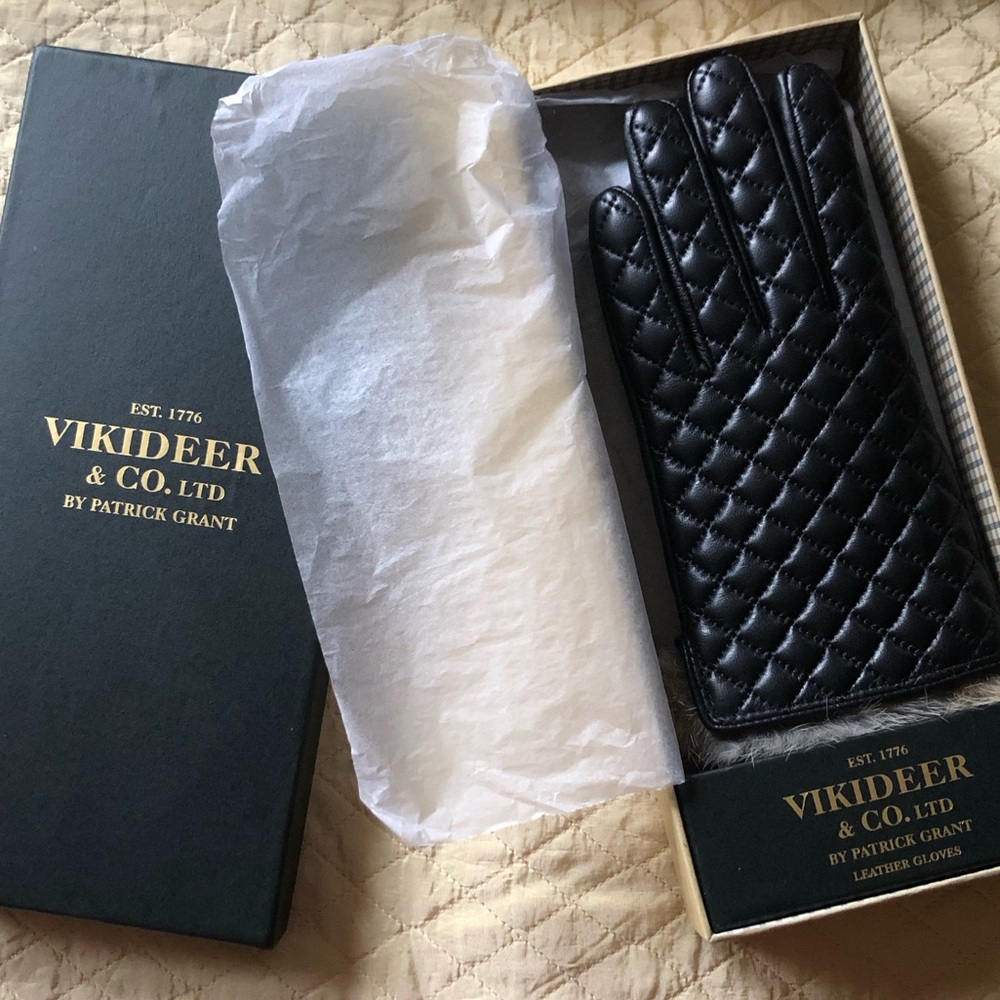 Vikideer & Co Black Leather & Cashmere Touchscreen Gloves